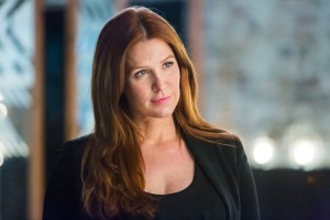 Poppy Montgomery guest stars as Holly O'Toole
